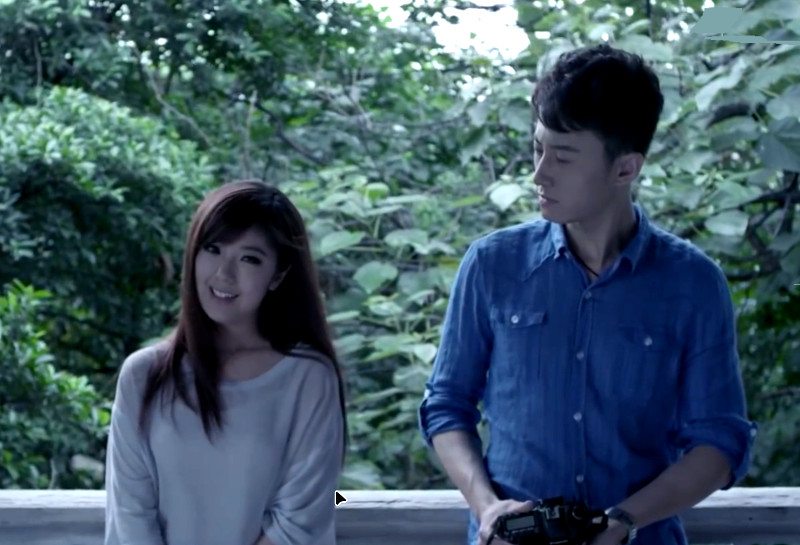 Susu and Lin Feng become better acquainted in a scene from the Chinese horror film The Supernatural Events on Campus.